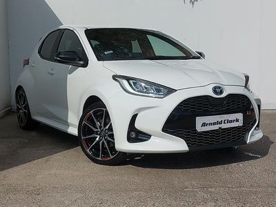 Used Toyota Yaris Hybrid Sport 116 HP (85 kW) 2022 White Hatchback