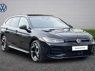 Used VW Passat R-line 204 HP (150 kW) 2025 Black Estate