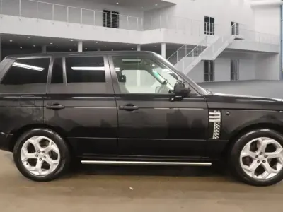 Używany Land Rover Range Rover Vogue 313 KM (230 kW) 2011 Czarny SUV