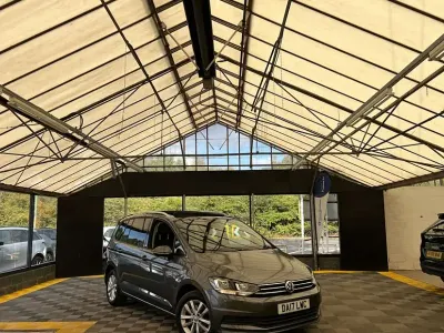 Used VW Touran Family 113 HP (83 kW) 2017 Indium grey MPV