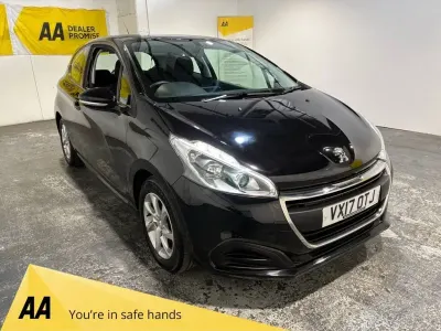 Used Peugeot 208 Active 82 HP (60 kW) 2017 Black Hatchback
