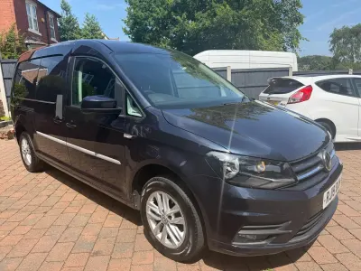 Used VW Caddy Maxi Highline 102 HP (75 kW) 2019 Blue MPV