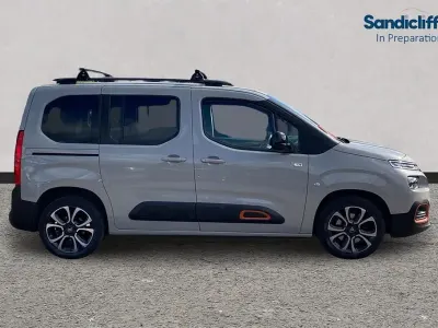 Usado Citroën e-Berlingo Flair 129 HP (94 kW) 2020 Bege Carrinha