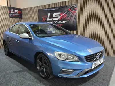 Usado Volvo S60 R-Design 2016 Azul Sedan