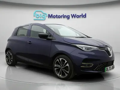 Begagnad Renault Zoe Iconic 100 kW (136 HK) 2023 Blå Halvkombi