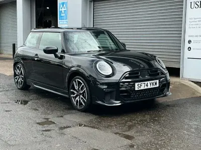 Used Mini Cooper S Hatch 201 HP (147 kW) 2024 Black Hatchback