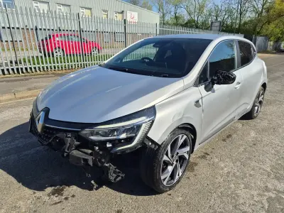 Usado Renault Clio IV RS Line 2019 Plateado Utilitario