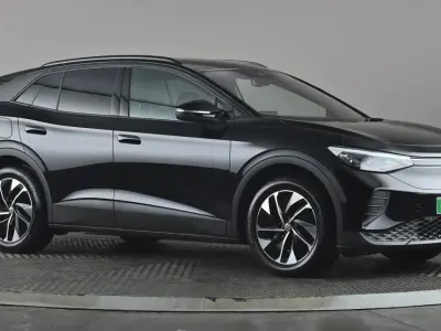 Begagnad VW ID.4 Pure 125 kW (170 HK) 2025 Svart SUV