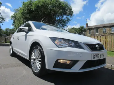 Used Seat Leon SE Dynamic 110 HP (80 kW) 2018 White Hatchback