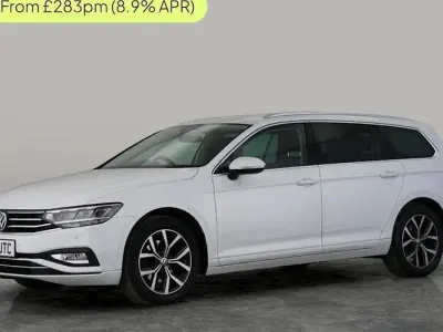 Used VW Passat SEL 150 HP (110 kW) 2023 White Estate