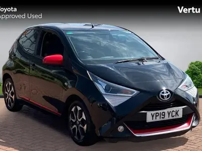 Used Toyota Aygo Trend 72 HP (52 kW) 2019 Bold black Hatchback
