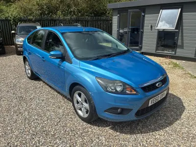 Used Ford Focus Zetec 2011 Blue Hatchback