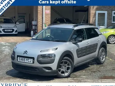 Used Citroën C4 Cactus Feel 100 HP (73 kW) 2015 Silver Hatchback