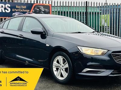 Blue Used 2017 Vauxhall Insignia Design Edition Hatchback | £5,695 (Fair price)