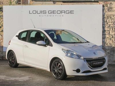 Used Peugeot 208 Access 82 HP (60 kW) 2012 White Hatchback