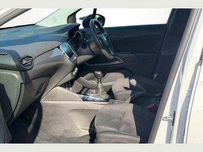 Used Vauxhall Crossland Ultimate 108 HP (79 kW) 2022 White SUV