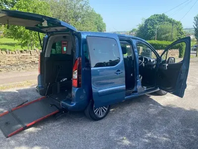 Used Peugeot TePee Active 75 HP (55 kW) 2019 Estate