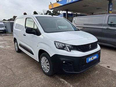 Used Peugeot Partner 131 HP (96 kW) 2019 White MPV