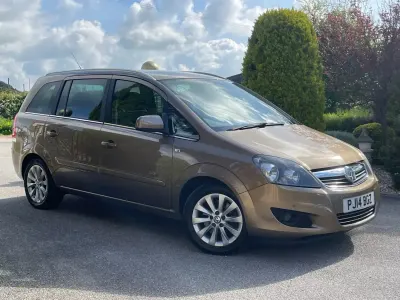 Używany Vauxhall Zafira Design Edition 110 KM (80 kW) 2014 Brązowy Minivan