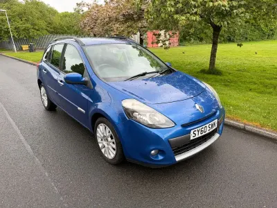 Used Renault Clio Dynamique 86 HP (63 kW) 2010 Blue Estate