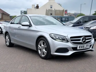 Begagnad Mercedes C200