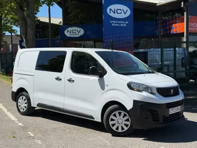 Begagnad Peugeot Expert Premium 2023 Vit Van