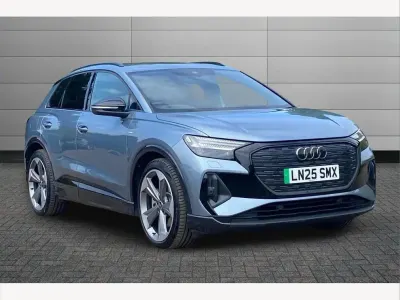 Used Audi Q4 e-tron Advanced 210 kW (286 HP) 2025 Geyser blue SUV