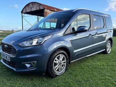 Used Ford Tourneo Titanium 120 HP (88 kW) 2021