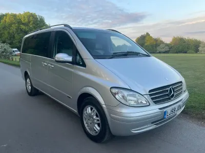 Usado Mercedes Viano 115 HP (84 kW) 2009 Prateado Monovolume