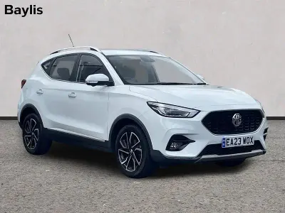 Używany MG ZS Exclusive 111 KM (81 kW) 2023 Biały SUV
