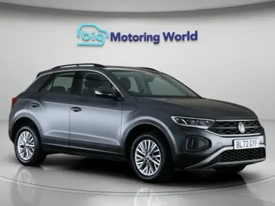 Begagnad VW T-Roc S 110 HK (80 kW) 2023 Grå SUV
