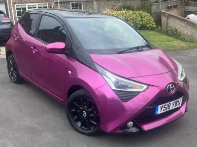 Used Toyota Aygo X-cite 72 HP (52 kW) 2018 Mauve/purple Hatchback