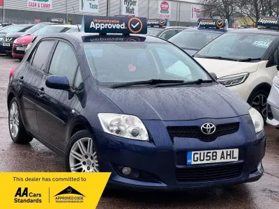 Usado Toyota Auris SR 124 HP (91 kW) 2008 Azul Citadino