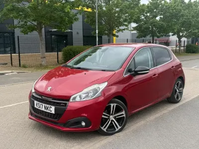 Used Peugeot 208 GT-line 2017 Red Hatchback