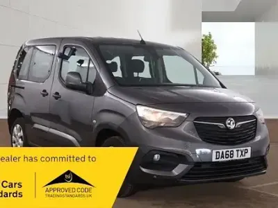 Używany Vauxhall Combo S 110 KM (80 kW) 2019 Szary Minivan
