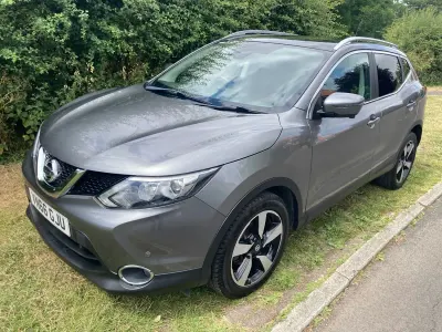 Used Nissan Qashqai N-Connecta 130 HP (95 kW) 2016 Grey SUV
