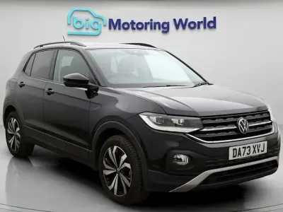 Usado VW T-Cross Black Edition 110 HP (80 kW) 2023 Preto SUV