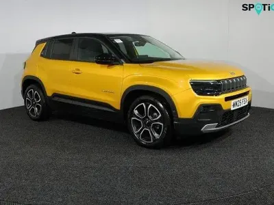 Usado Jeep Avenger Summit 101 HP (74 kW) 2025 Amarelo SUV