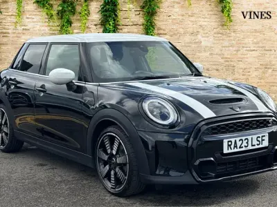 Used Mini Cooper S Exclusive 176 HP (129 kW) 2023 Black Hatchback