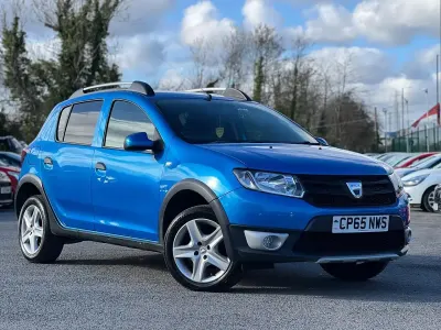 Used Dacia Sandero Ambiance 90 HP (66 kW) 2015 Blue Hatchback