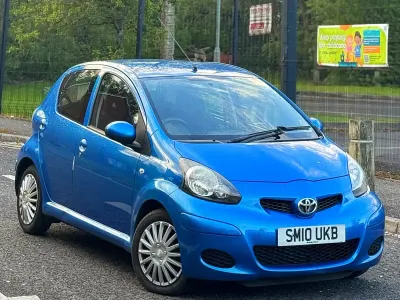 Begagnad Toyota Aygo 68 HK (50 kW) 2010 Blå Halvkombi
