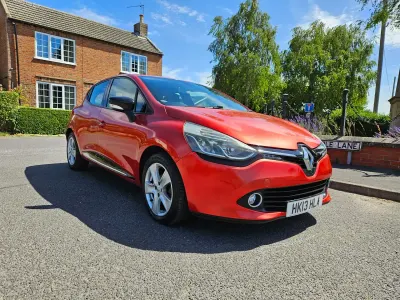Used Renault Clio Dynamique 75 HP (55 kW) 2013 Red Hatchback