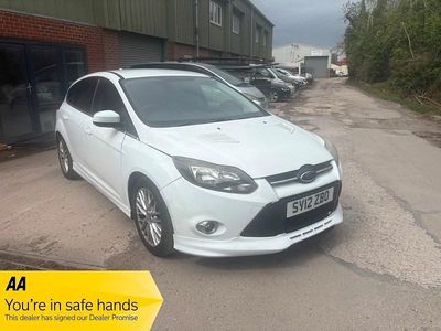 Used Ford Focus Zetec 2012 White Hatchback