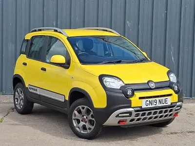 Used Fiat Panda Cross Cross 90 HP (66 kW) 2019 Yellow Hatchback