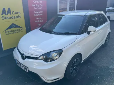 Used MG MG3 106 HP (77 kW) 2015 White Hatchback