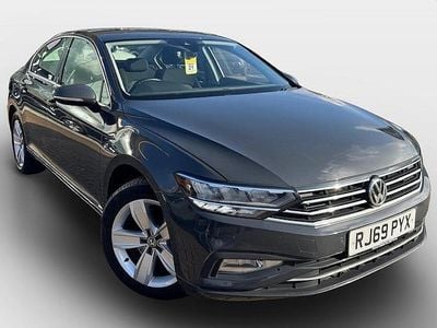 Grey Used 2020 VW Passat SE Sedan | £13,999 (Good price)