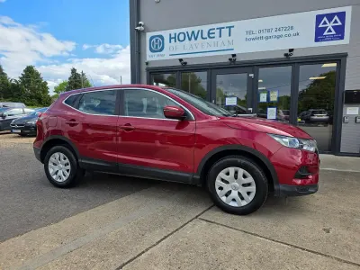 Used Nissan Qashqai Visia 2017 Red SUV