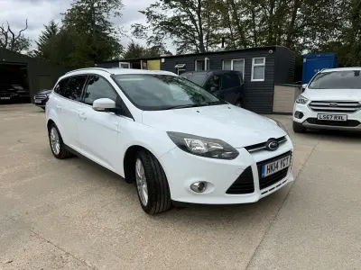 Used Ford Focus Zetec 2014 White Estate