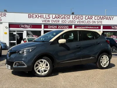 Used Renault Captur Dynamique 90 HP (66 kW) 2013 Blue/cream SUV