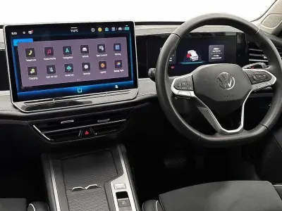 Usado VW Passat Life 204 HP (150 kW) 2025 Cinzento Carrinha